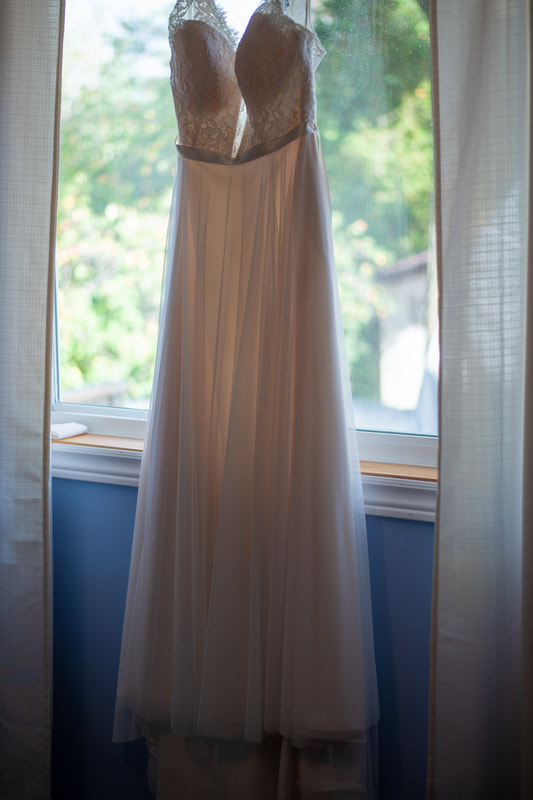 Picture of a wedding gown for a St. Jacob's wedding. 
